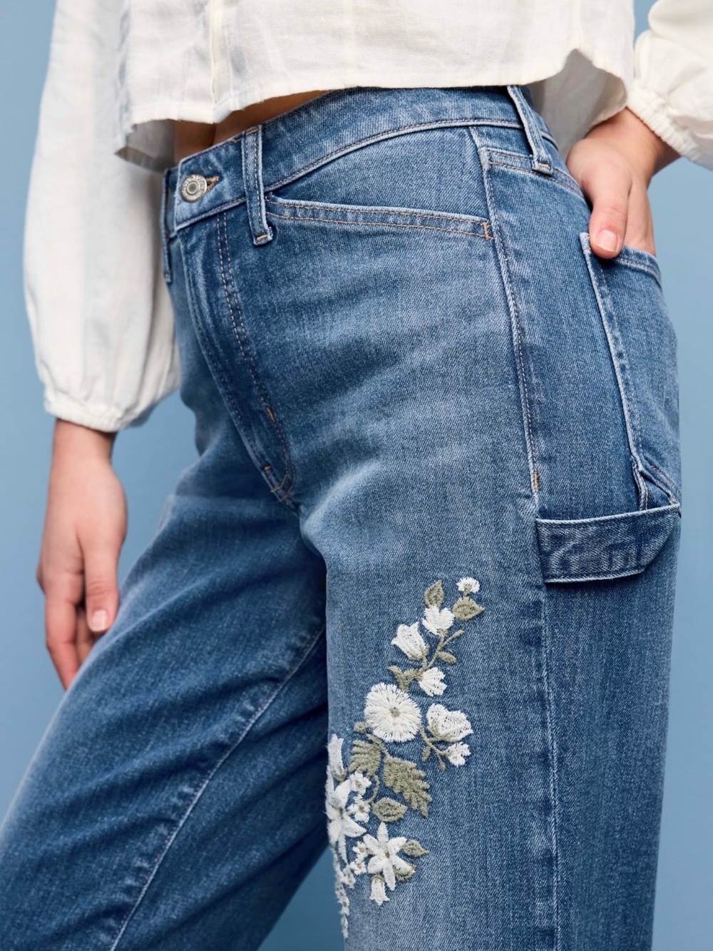 Old Navy Embroidered Women’s Jeans - OG Loose Fit - Picture 8 of 9